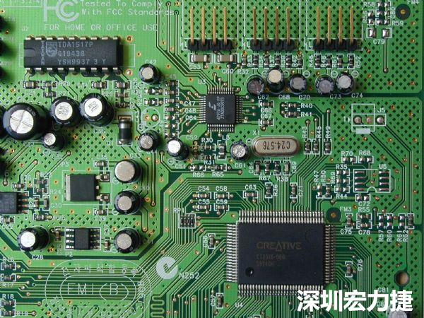 針對(duì)PCB區(qū)塊產(chǎn)生的EMI干擾問題，可使用EMI改善對(duì)策元件重點(diǎn)改善。