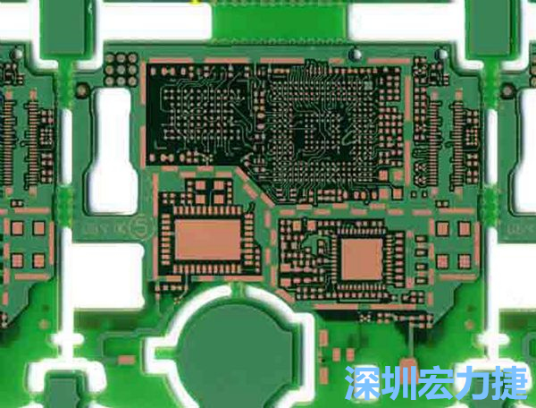 在產(chǎn)品極度要求小型化設(shè)計時，可利用HDI板材壓縮主板面積，同時具減輕重量優(yōu)點。