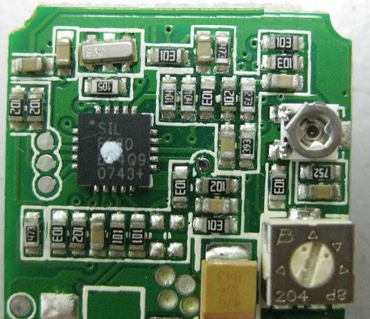 PCBA加工IC元件主要分為DIP及SMD兩大類，DIP 插件的IC，SMD (Surface Mount Device) 表面貼裝元件。