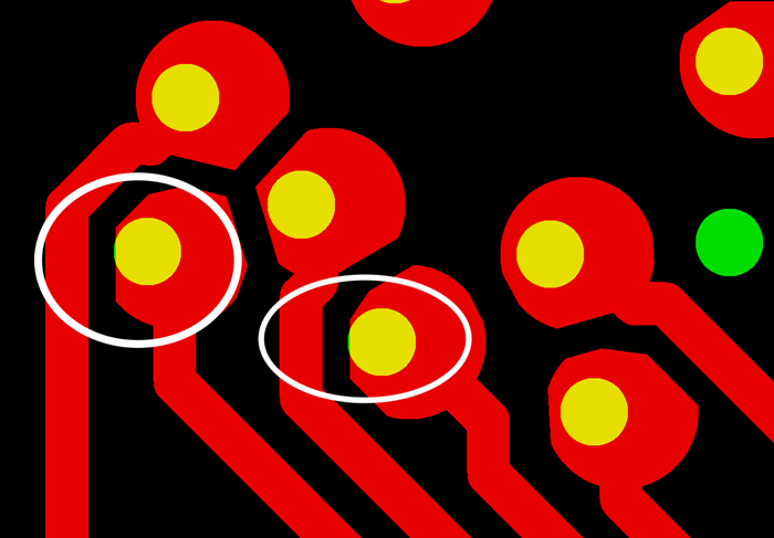 PCB生產(chǎn)會(huì)產(chǎn)生同一方向性的小小量偏移，焊盤被削的方向無(wú)規(guī)則，最惡劣的情況還會(huì)出現(xiàn)個(gè)別孔破焊環(huán)